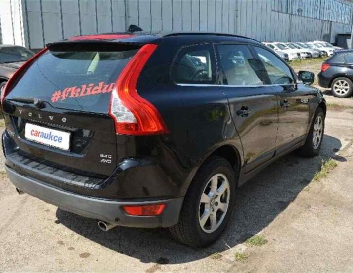 Volvo XC60 4