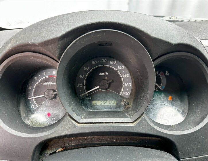 Toyota Hilux 21