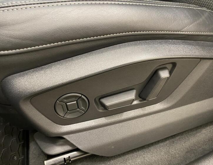 Audi Q7 23