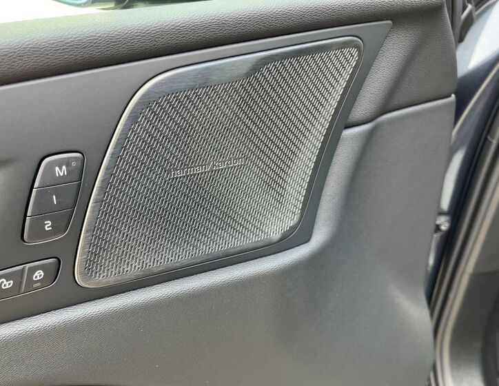 Volvo XC60 30