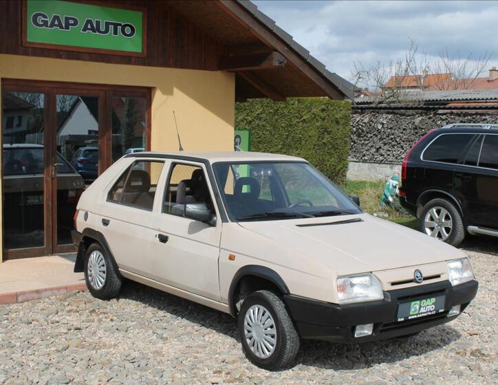 Škoda Favorit 1