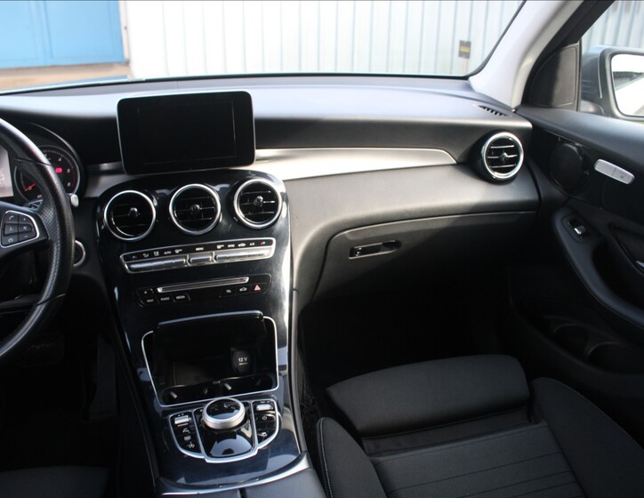 Mercedes-Benz GLC 14