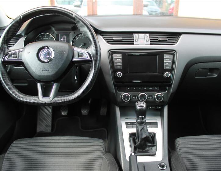 Škoda Octavia 9