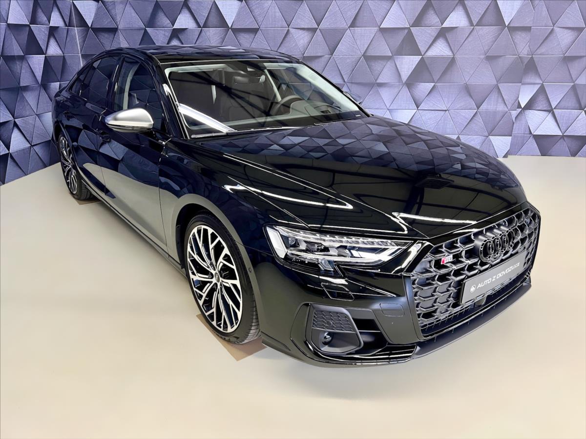 Audi S8