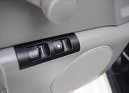 Volkswagen New Beetle 26