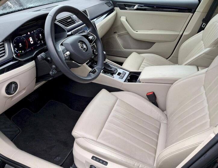 Škoda Superb 8