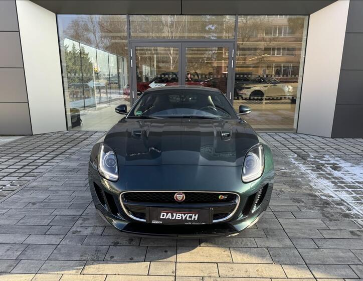 Jaguar F-Type 28