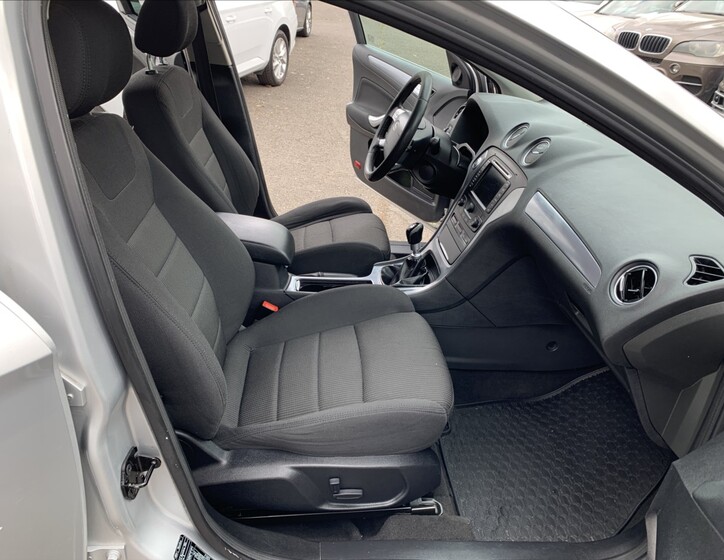 Ford Mondeo 15