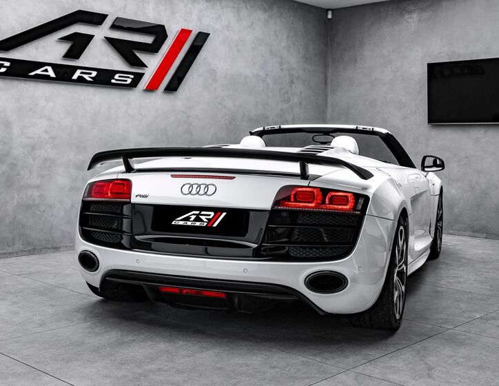 Audi R8 8