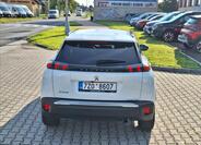 Peugeot 2008 5