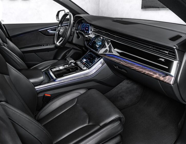 Audi Q8 12