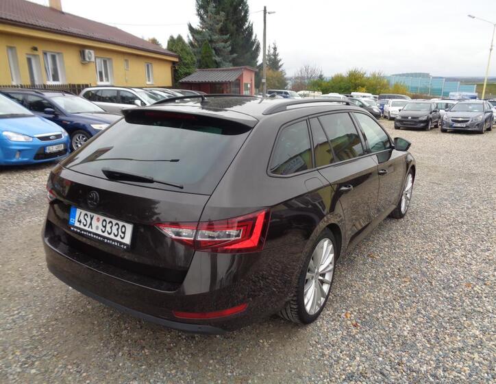 Škoda Superb 4