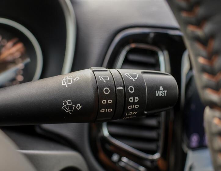 Jeep Compass 23