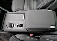 Land Rover Discovery 24