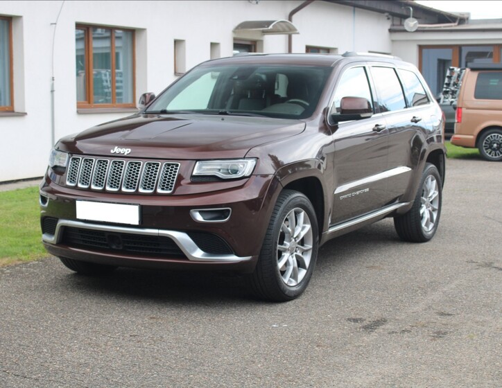 Jeep Grand Cherokee 8