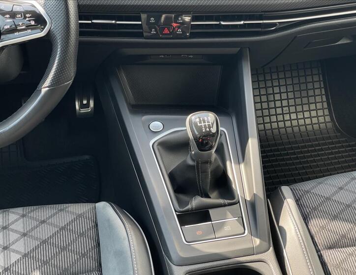 Volkswagen Golf 12