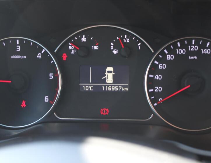 KIA Carens 18