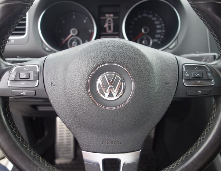 Volkswagen Golf 14