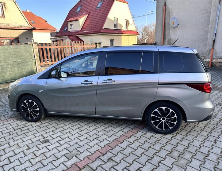 Mazda 5 8