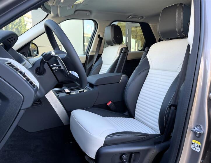 Land Rover Discovery 15