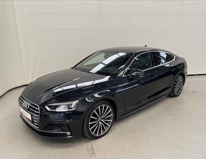 Audi A5 1