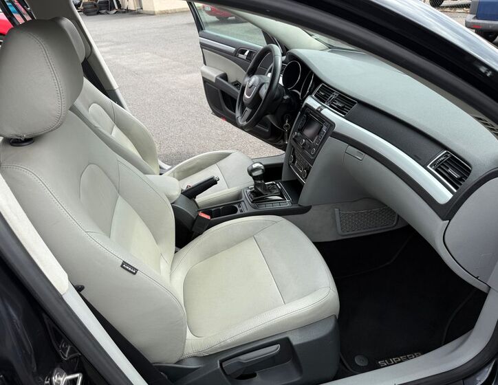 Škoda Superb 10