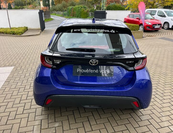 Toyota Yaris 5