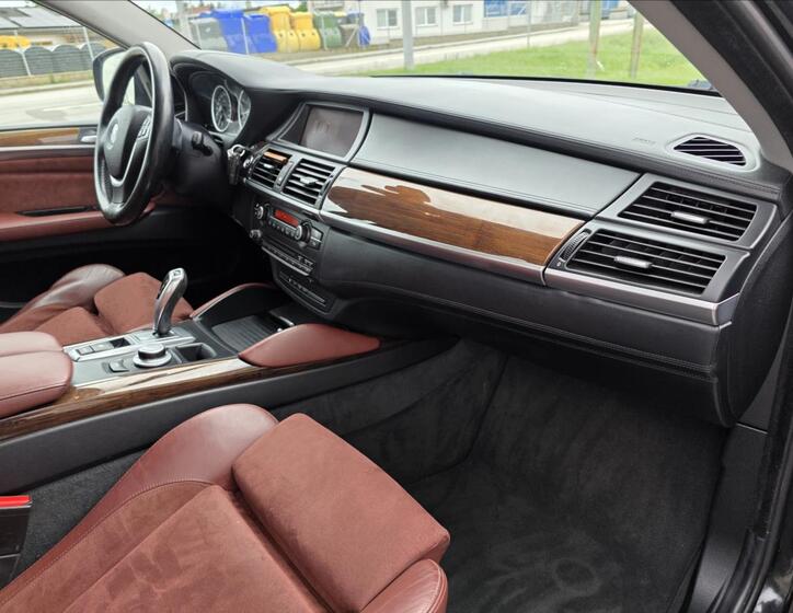 BMW X6 31