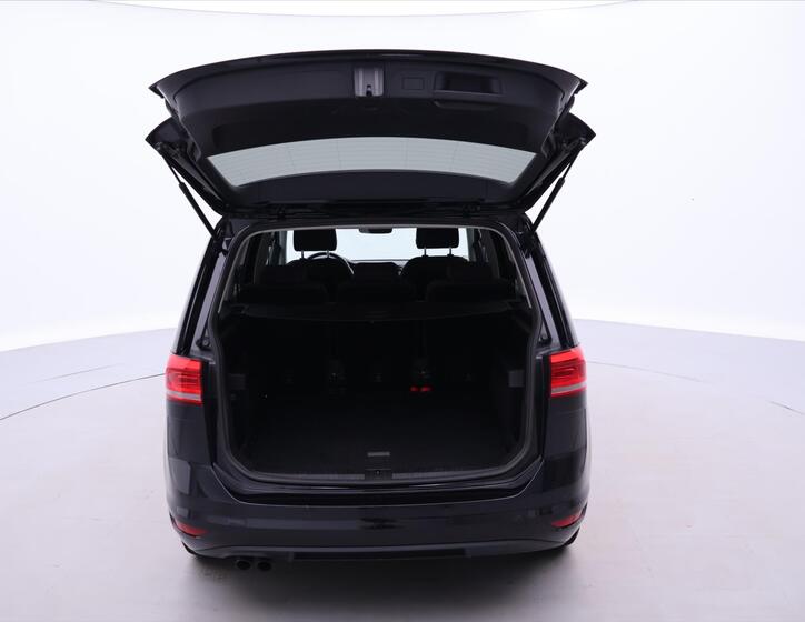 Volkswagen Touran 9