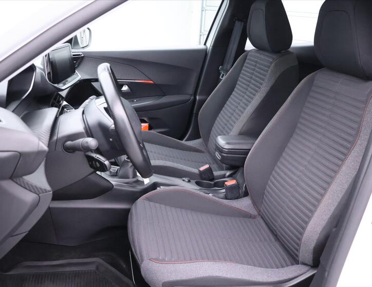 Peugeot 2008 12