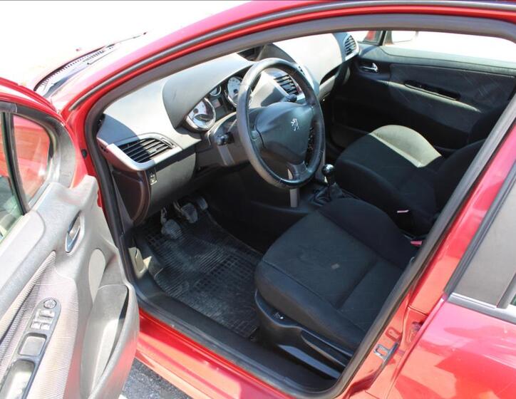 Peugeot 207 9