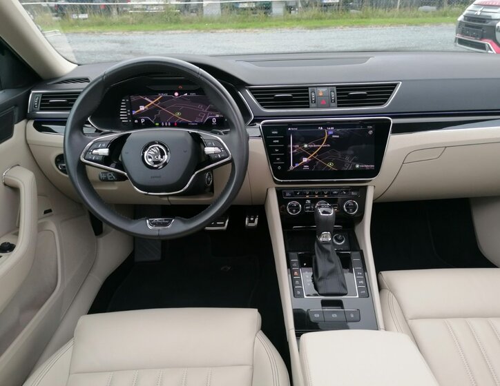 Škoda Superb 9