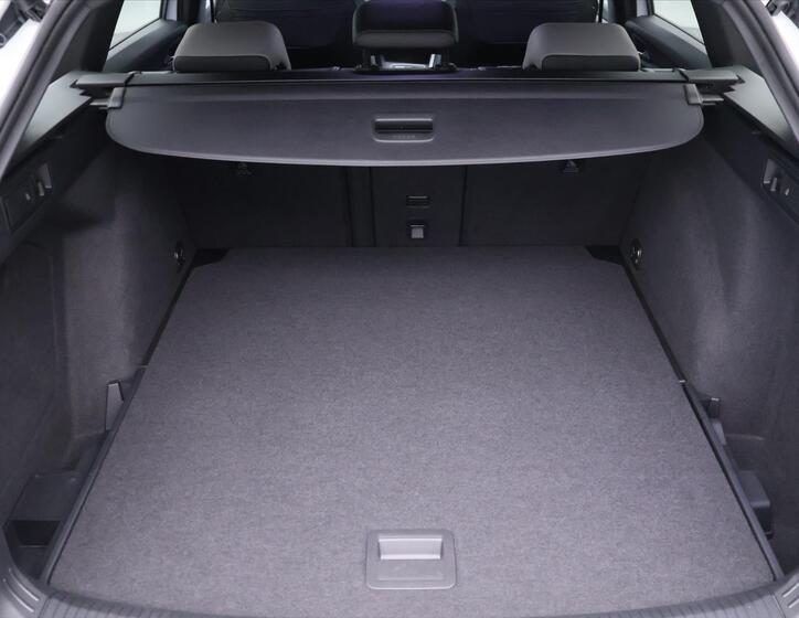 Volkswagen Golf 10