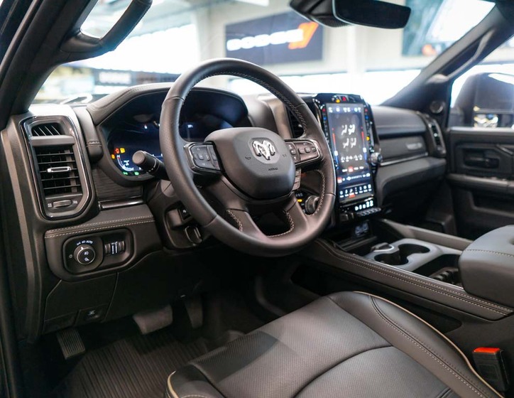 Dodge RAM 13