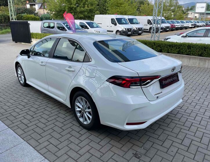 Toyota Corolla 4