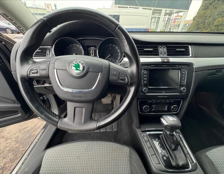Škoda Superb 13