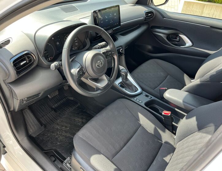 Toyota Yaris 14