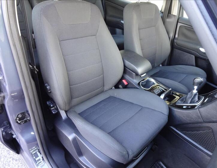 Ford S-MAX 32