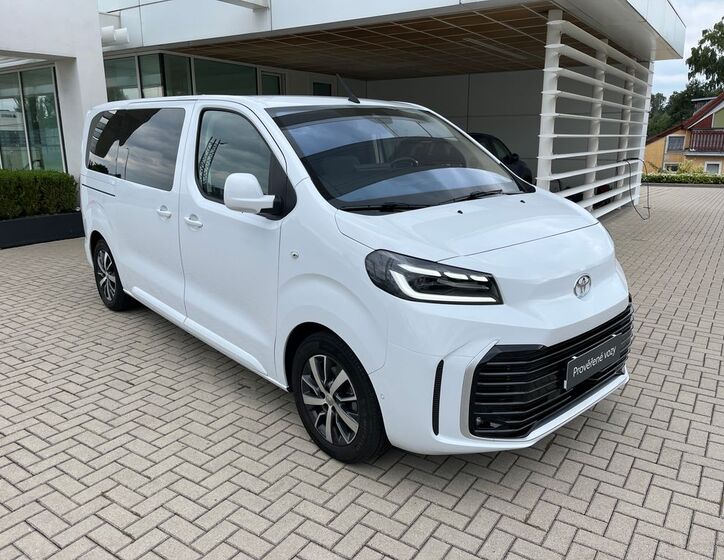 Toyota ProAce Verso 8