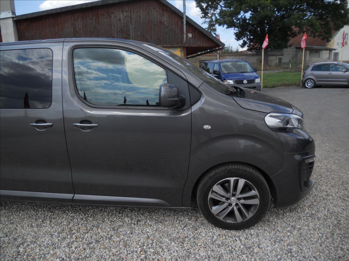 Peugeot Traveller