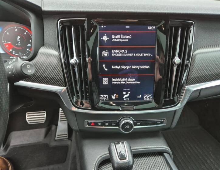 Volvo V90 9