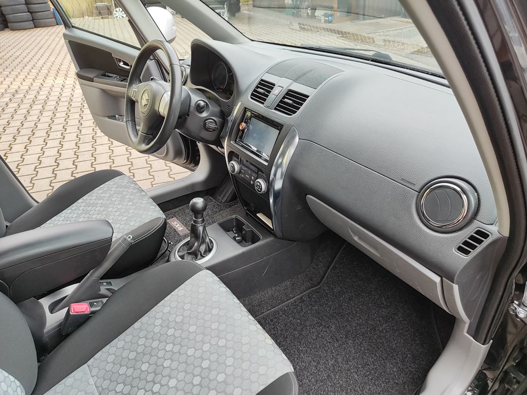 Suzuki SX4