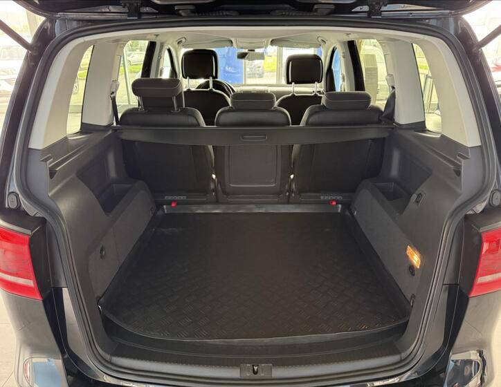 Volkswagen Touran 23