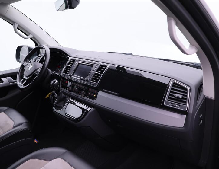 Volkswagen Multivan 32