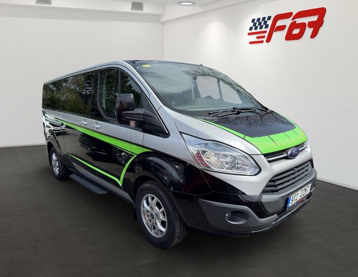 Ford Tourneo Custom 2