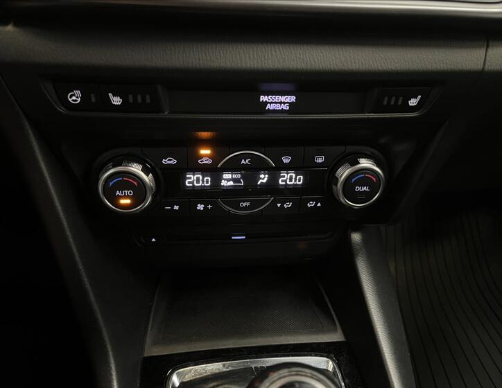 Mazda 3 16
