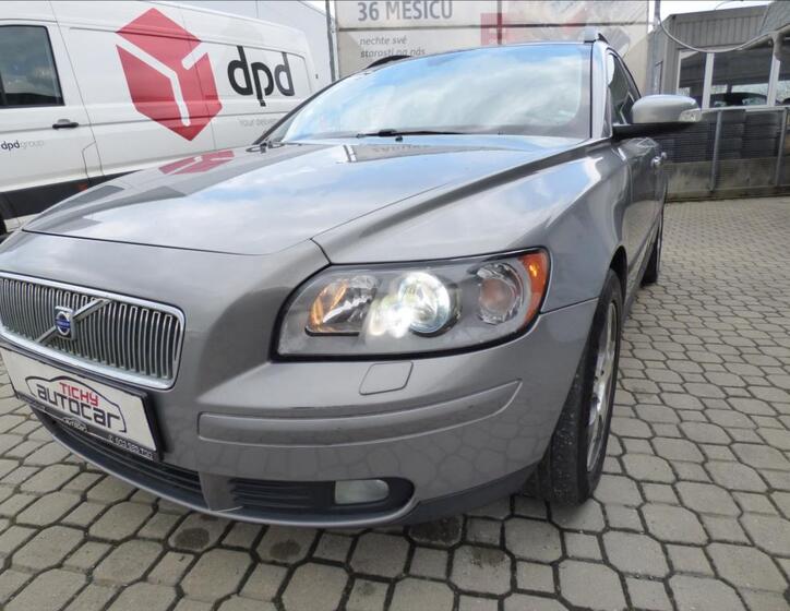 Volvo V50 40