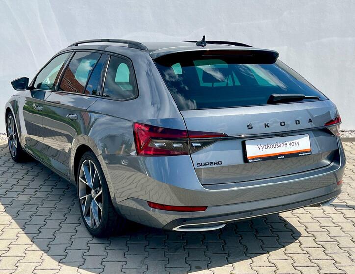 Škoda Superb 8