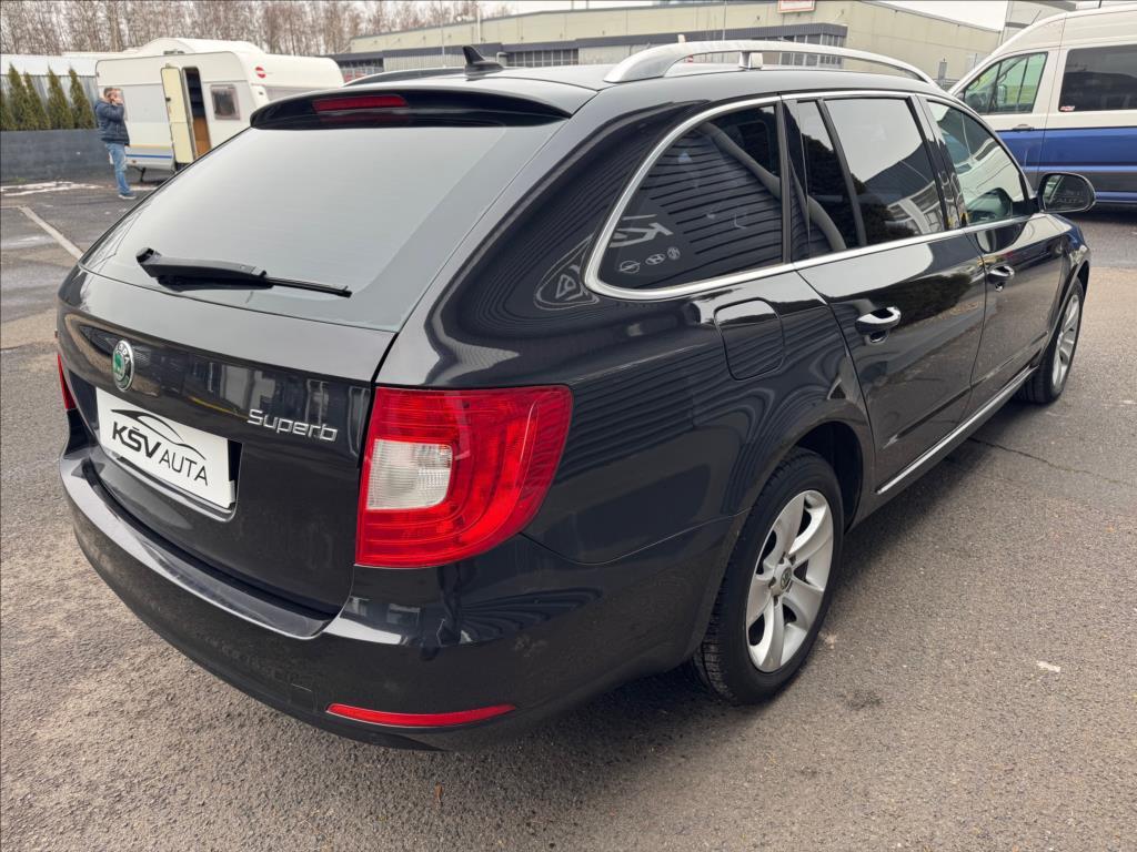 Škoda Superb 9
