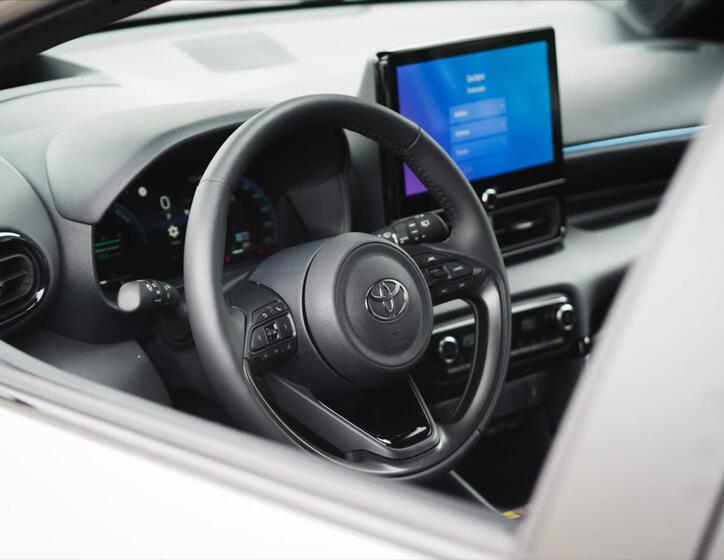 Toyota Yaris 7